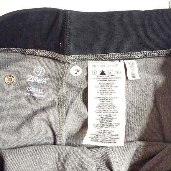 Zumba Wear NWT!โWomen's Jogger Capri Pants Gray Black & Neon Dance Activewear XS - Picture 3 of 4
